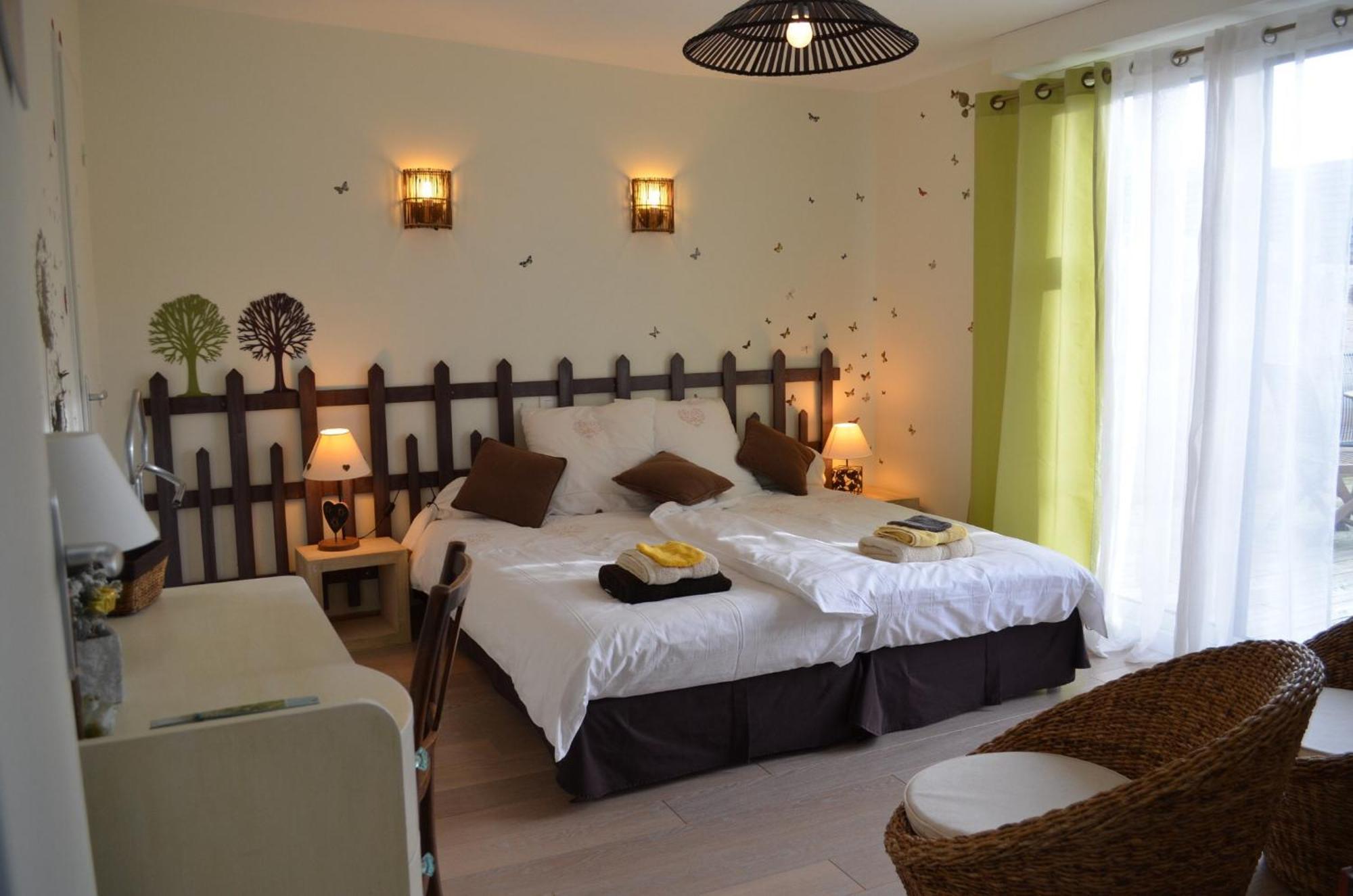 Bed and Breakfast Couette Et Cafe Creme Ле-Кудре Экстерьер фото
