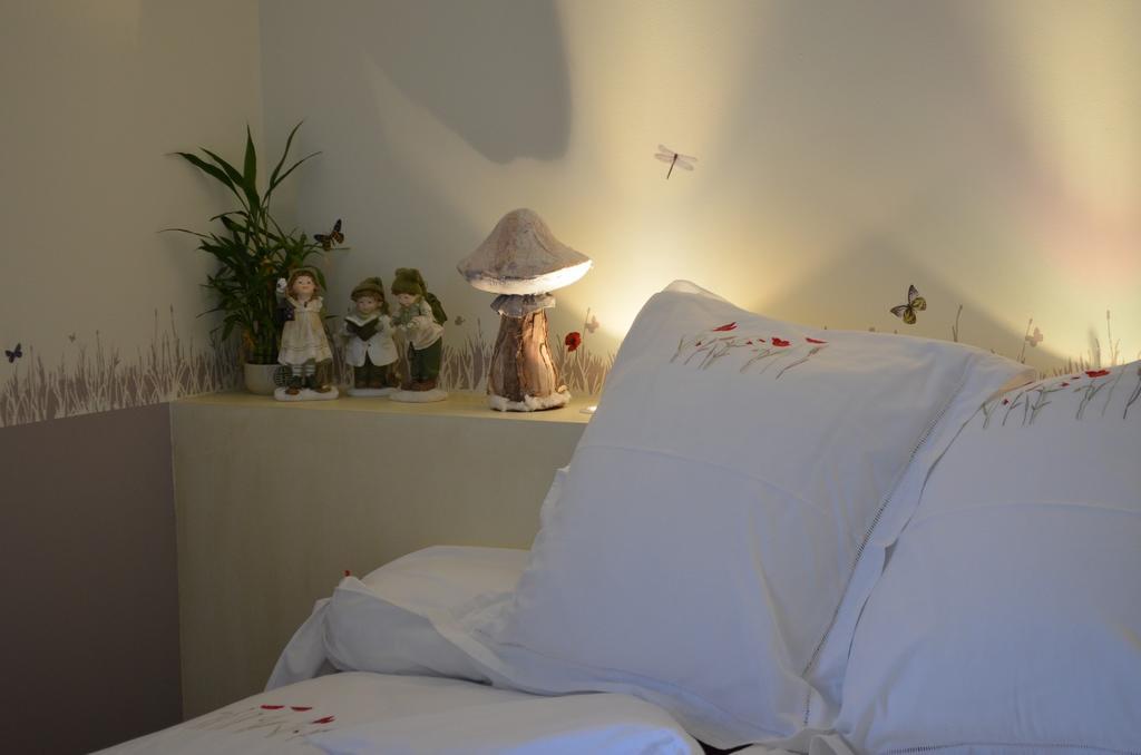 Bed and Breakfast Couette Et Cafe Creme Ле-Кудре Номер фото